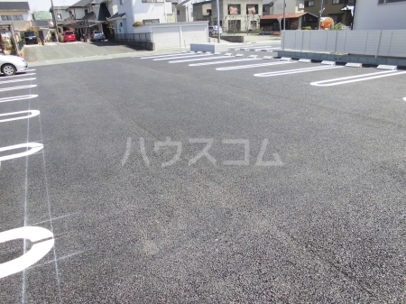 17/25 駐車場