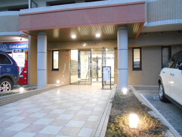 16/24 エントランス