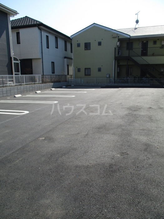 2/13 駐車場