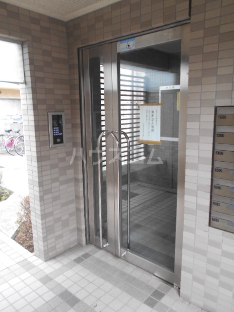 2/8 エントランス