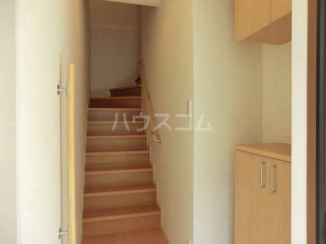 23/30 エントランス