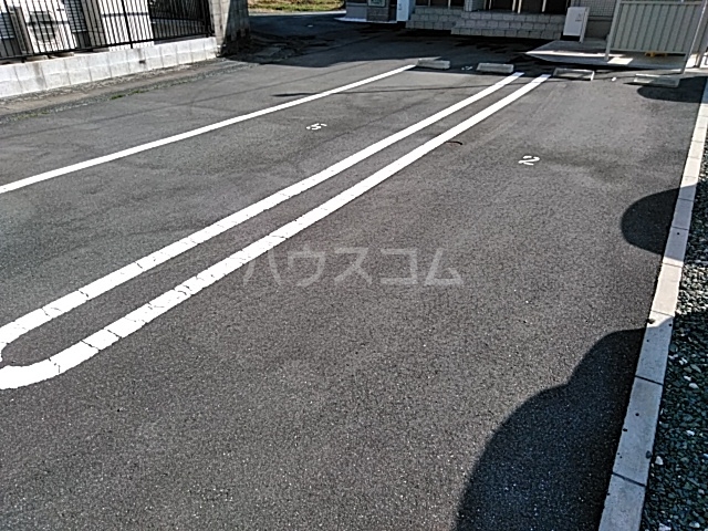 23/30 駐車場