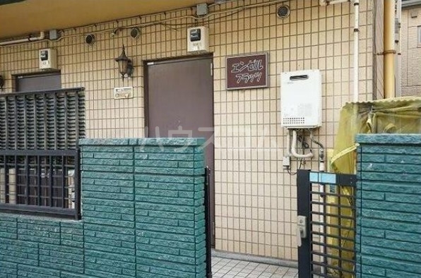 13/15 エントランス