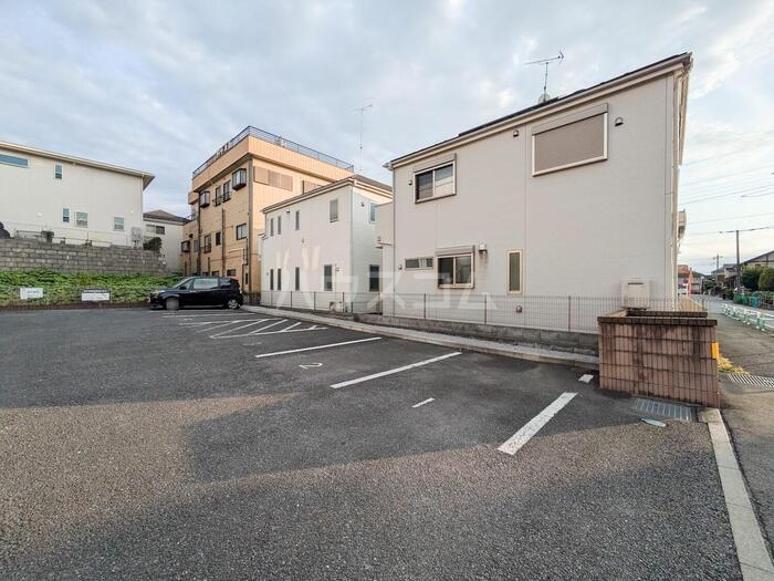 21/29 駐車場