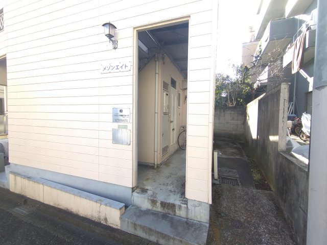 22/25 エントランス