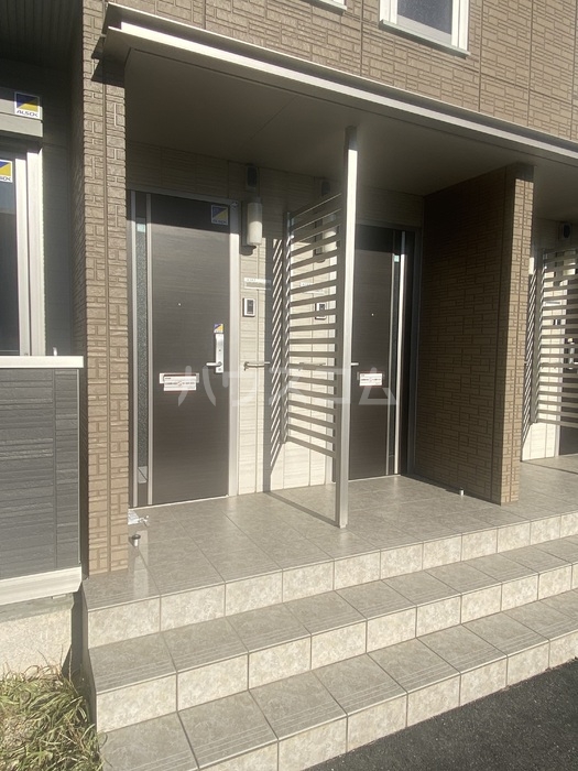 21/30 エントランス