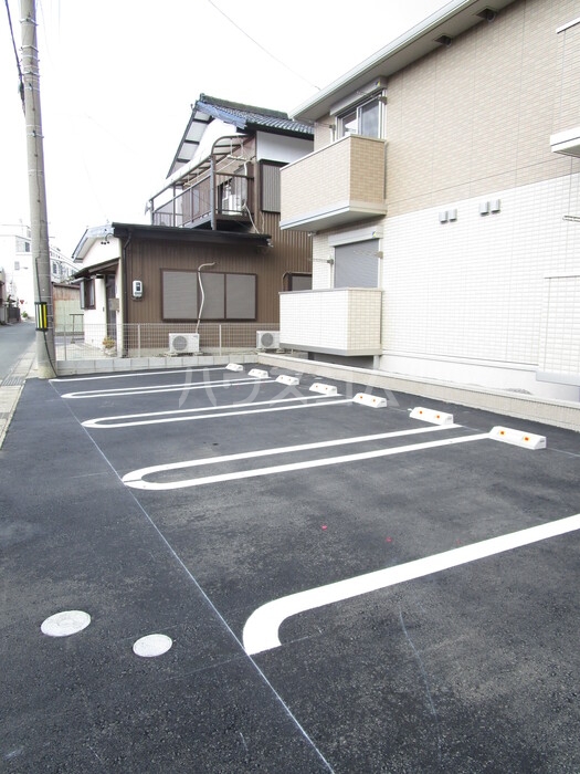 17/27 駐車場