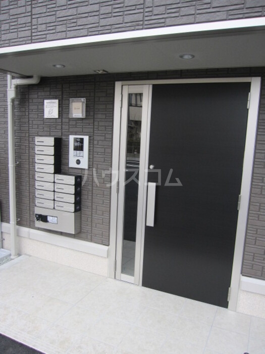 22/30 エントランス