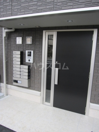 17/25 エントランス