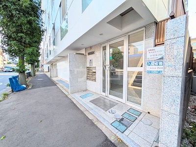 21/24 エントランス