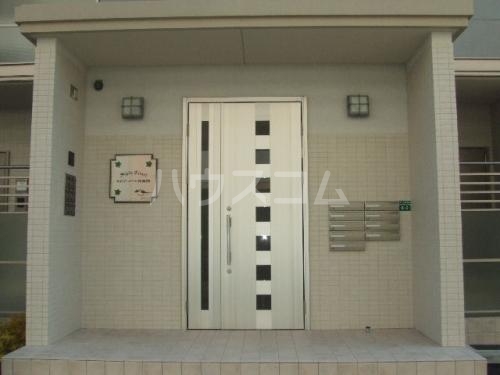 2/4 エントランス