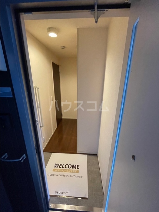 21/30 エントランス