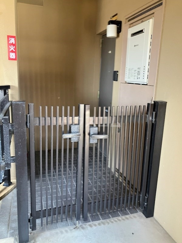 18/29 エントランス