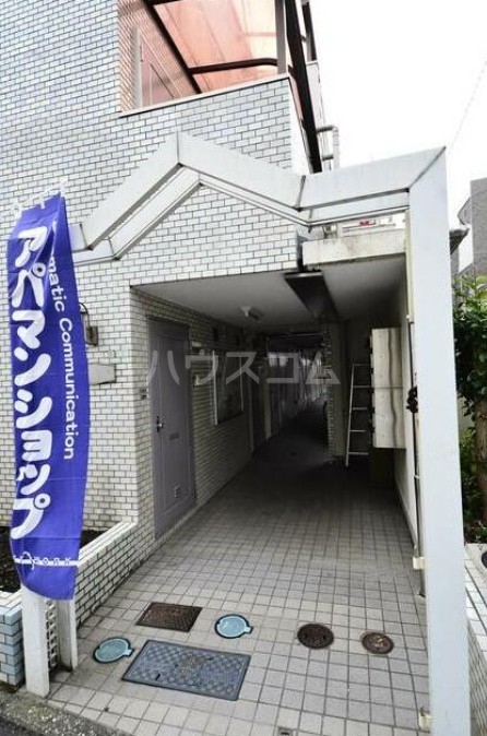 14/23 エントランス