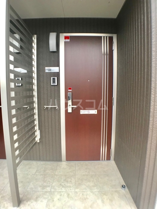 17/28 エントランス