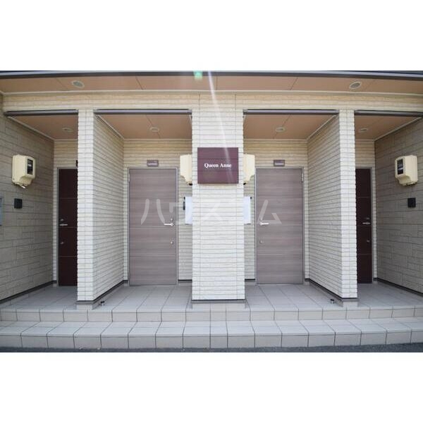 18/30 エントランス