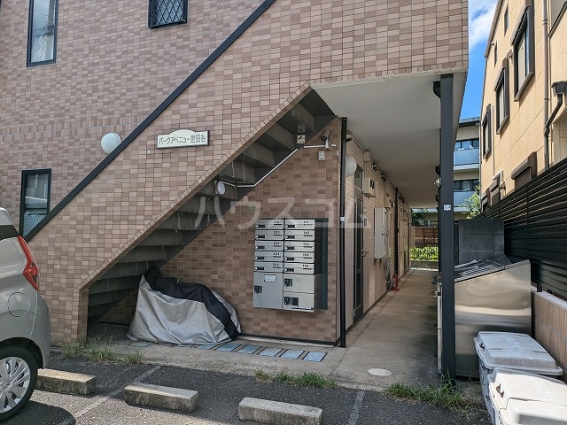 23/30 エントランス