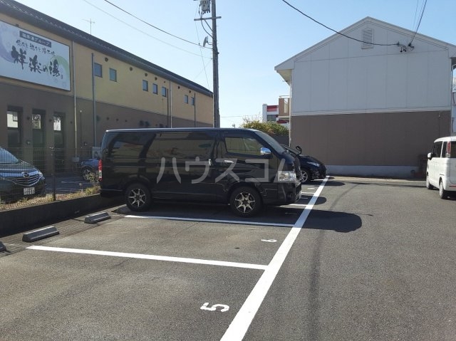 16/17 駐車場