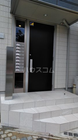 22/30 エントランス