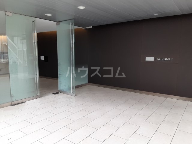 2/3 エントランス