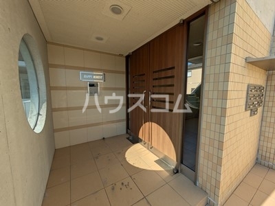 3/7 エントランス