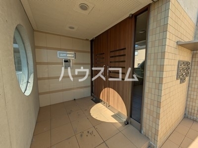 2/5 エントランス
