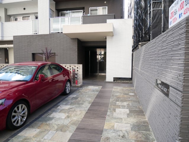 13/23 エントランス