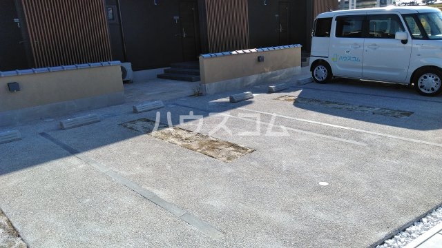 2/7 駐車場