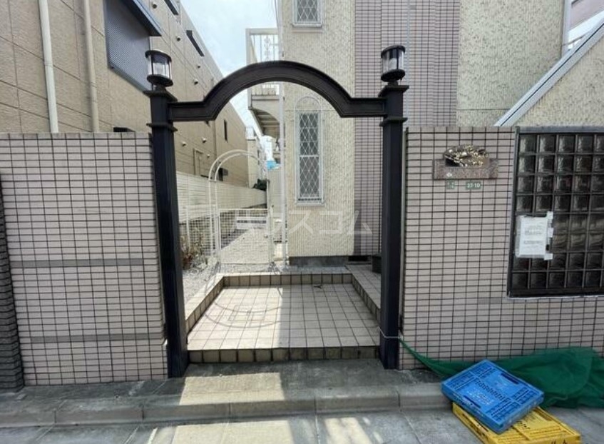 16/25 エントランス