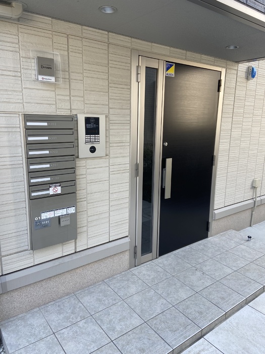 25/30 エントランス