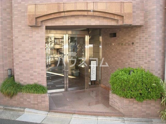 17/25 エントランス