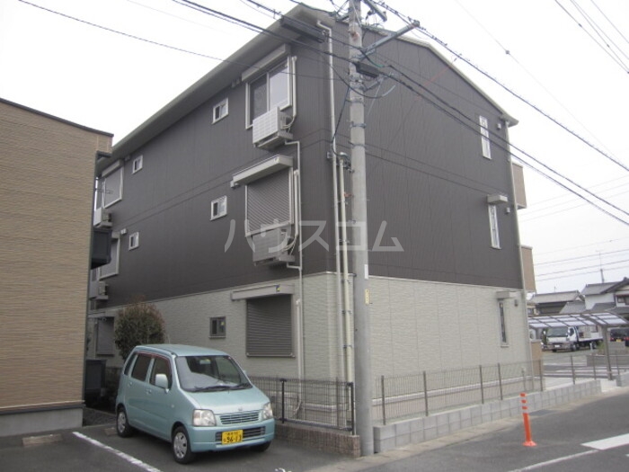 18/24 エントランス