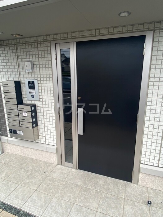 2/4 エントランス