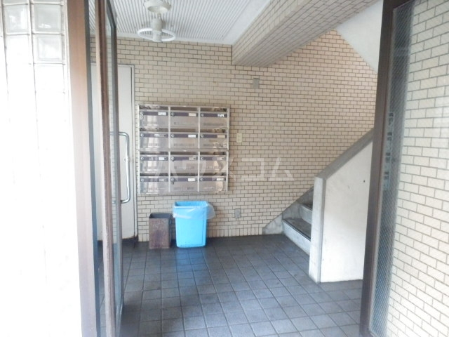 20/28 エントランス