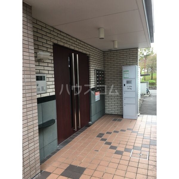 22/30 エントランス