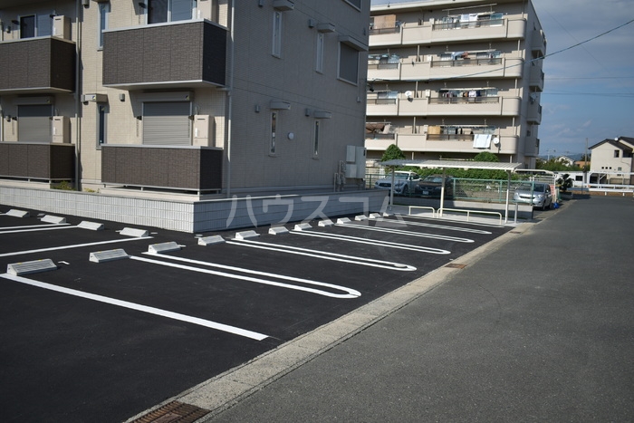 20/30 駐車場