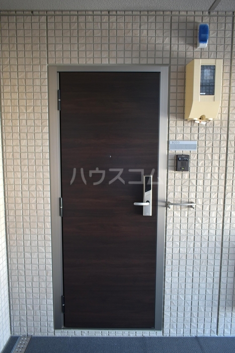 22/30 エントランス