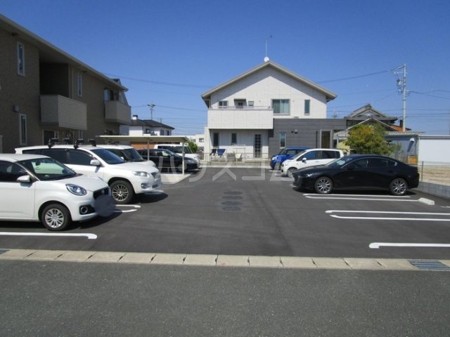 22/29 駐車場