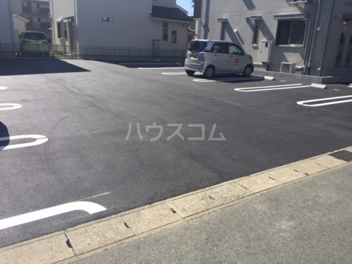 17/25 駐車場