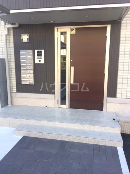 17/26 エントランス