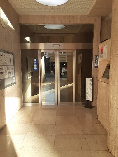 28/29 エントランス