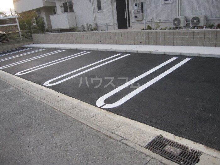 2/10 駐車場
