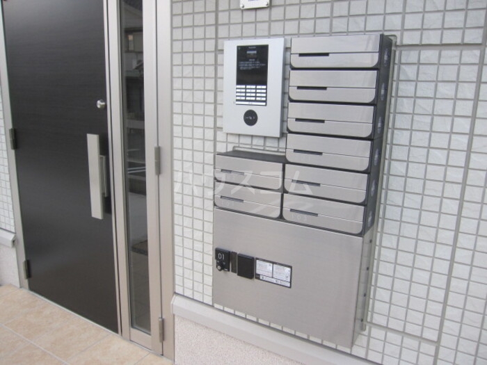 19/28 エントランス