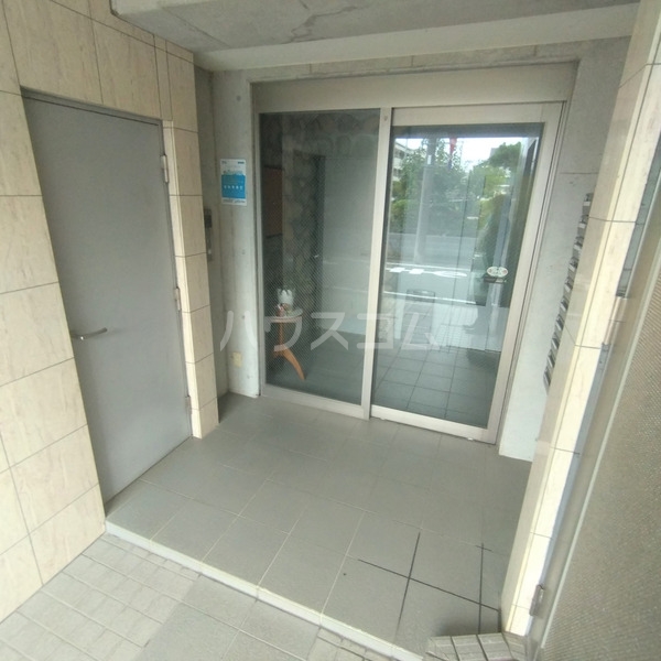 14/21 エントランス