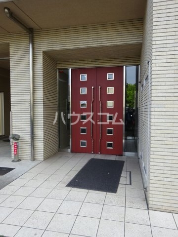 22/30 エントランス