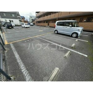 18/26 駐車場