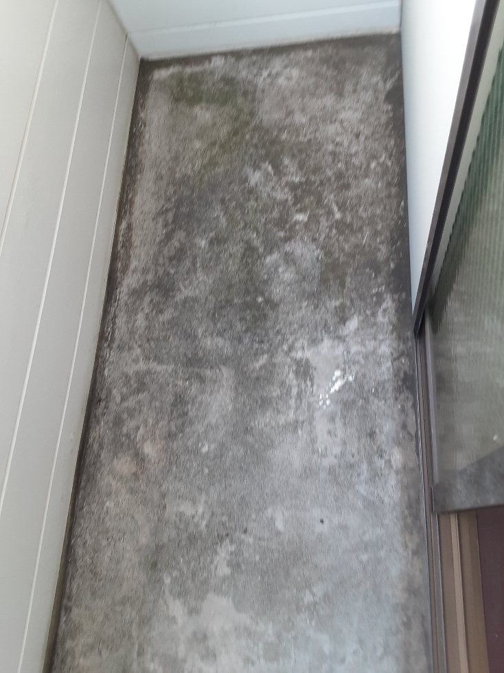 15/28 バルコニー