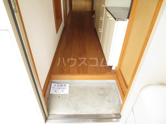 25/30 エントランス