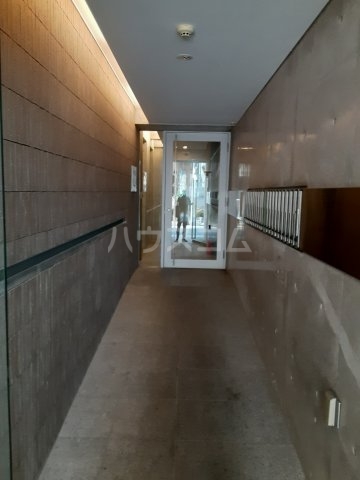 26/30 エントランス