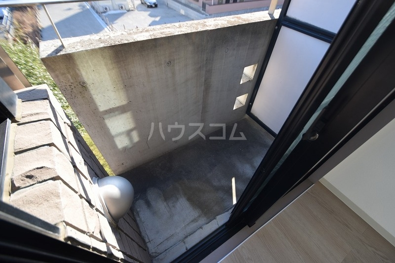 13/23 バルコニー